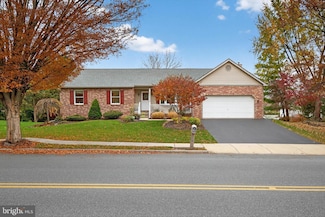 213 E 6th St, Lititz, PA 17543