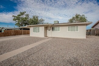 2407 Cambridge Ave, Alamogordo, NM 88310