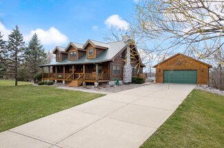 1764 Red Fox Dr, Red Wing, MN 55066
