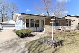 6101 N 122nd St, Milwaukee, WI 53225