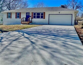 5018 S Marion Ave, Independence, MO 64055