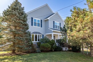 7 Oak Grove St, Ayer, MA 01432