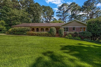 2585 Regency Dr E, Tucker, GA 30084