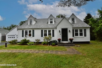 13 Appleton Rd, Rexford, NY 12148