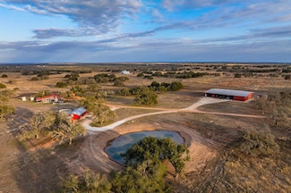 250 Apache Trace NW, Harper, TX 78631