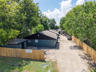 5022 Mallow St Unit 7, Houston, TX 77033