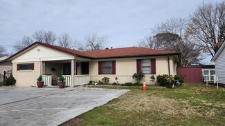 242 W Cober Dr, Grand Prairie, TX 75051