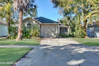 909 Gavagan Rd, Atlantic Beach, FL 32233