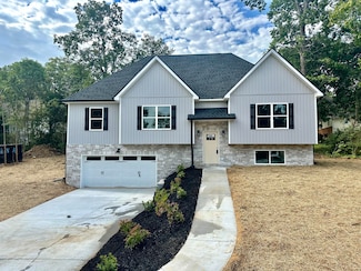 22 Primrose Ln, Fort Oglethorpe, GA 30742