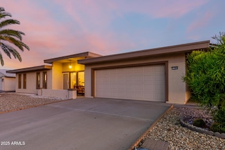 11065 W Edgewood Dr, Sun City, AZ 85351