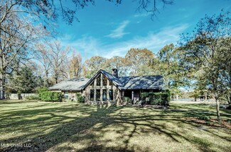1170 Wesley Dr, Jackson, MS 39209