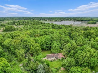 22649 N Dixboro Rd, South Lyon, MI 48178