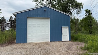 10696 Dunnigan Rd, Emmett, MI 48022