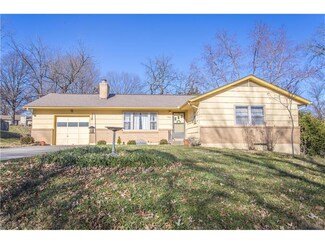 1516 NE 49th St, Kansas City, MO 64118
