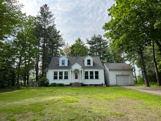 1228 State St, Veazie, ME 04401