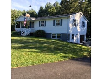 7 Buchanan Cir, Southampton, MA 01073