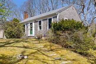 22 Bettys Ln, Harwich, MA 02645