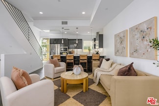 8406 Blackburn Ave, Los Angeles, CA 90048