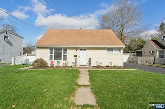 418 Prospect St, Midland Park, NJ 07432