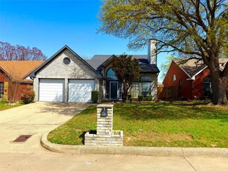 7420 Blackthorn Dr, Fort Worth, TX 76137