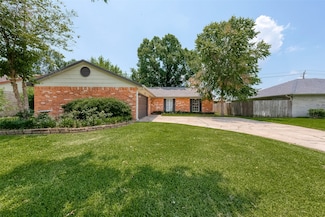 10006 Rocky Hollow Rd, La Porte, TX 77571