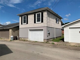 618R 4th Ave, Ford City, PA 16226