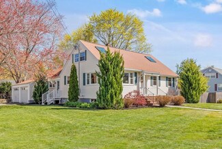 4 Crescent Rd, South Hamilton, MA 01982