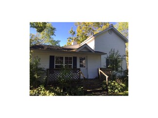 3088 Lawton Ave, Rock Creek, OH 44084