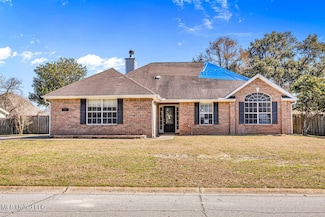 8125 Rue Hollifield, Ocean Springs, MS 39564