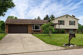 1902 S Springcrest Ct, Beavercreek, OH 45432
