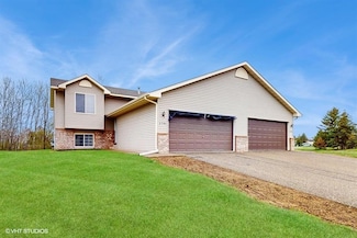 6586 381st St, North Branch, MN 55056