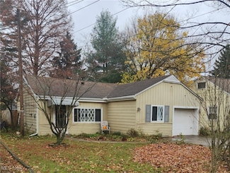 10141 Valleyview Dr, Columbia Station, OH 44028