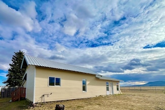 849 Hilger St, Geraldine, MT 59446