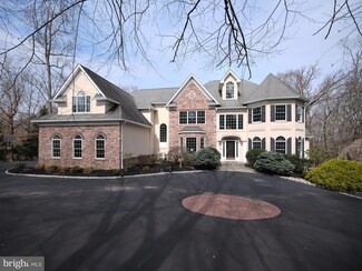 205 Burkdale Ct, New Hope, PA 18938