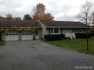 8220 Kellogg St, Clinton, NY 13323