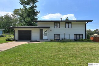 4642 N 82nd St, Omaha, NE 68134