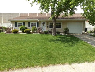 4801 Huntley Ct, South Bend, IN 46614