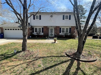 157 N Peace Haven Rd, Winston Salem, NC 27104
