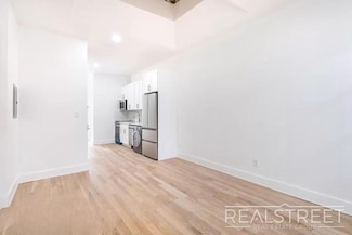 847 Knickerbocker Ave Unit 2L, Brooklyn, NY 11237