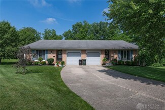 711 Red Deer Ln, Miamisburg, OH 45342