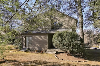 9 Heather Ct Unit 9, Woodbury, CT 06798