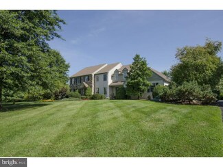 53 Wade Dr, Spring City, PA 19475