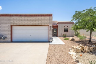 900 Camino Del Rex, Las Cruces, NM 88001
