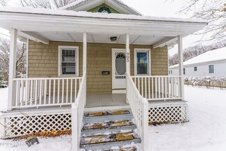 905 Mann Ave, Rensselaer, NY 12144