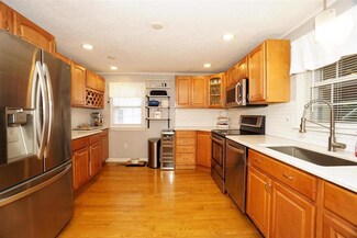 534 S Mammoth Rd, Manchester, NH 03109