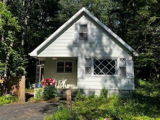 7 S Shore Ave, Beverly Shores, IN 46301