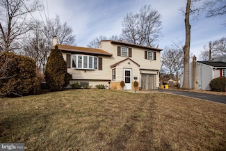 29 Tanglewood Dr, Trenton, NJ 08619