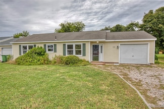 7579 Bellehaven Dr, Gloucester Point, VA 23062