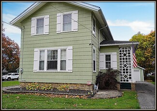 134 Waterman St, Lockport, NY 14094