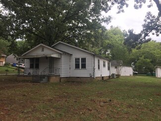 12 Whirlaway Dr, Chattanooga, TN 37421